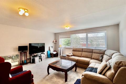 4 bedroom terraced house for sale, Wheatlands, Heston TW5