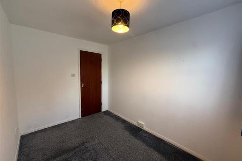 2 bedroom apartment to rent, Burdetts Road, Dagenham