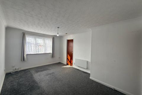 2 bedroom apartment to rent, Burdetts Road, Dagenham