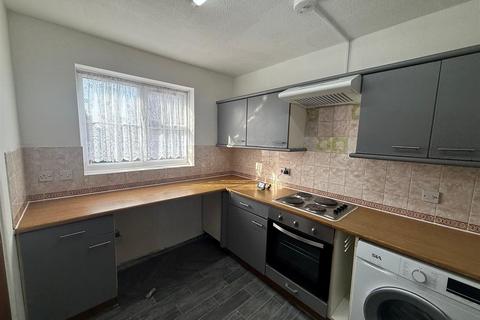 2 bedroom apartment to rent, Burdetts Road, Dagenham