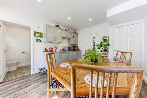 3 bedroom semi-detached house for sale, Marton Road, Newark, NG24