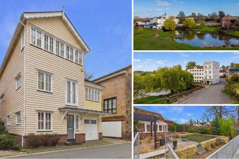 4 bedroom detached house for sale, Walnut Tree Lane, Sudbury