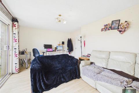 undefined, Oak Way, Crawley RH10