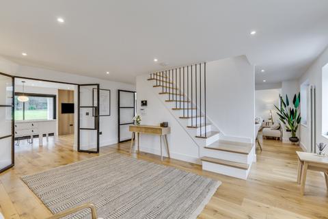 5 bedroom detached house for sale, Vera Lane, Welwyn, Hertfordshire, AL6 0EW