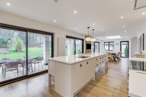 5 bedroom detached house for sale, Vera Lane, Welwyn, Hertfordshire, AL6 0EW