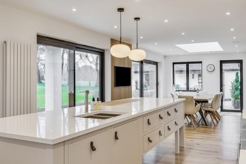 5 bedroom detached house for sale, Vera Lane, Welwyn, Hertfordshire, AL6 0EW