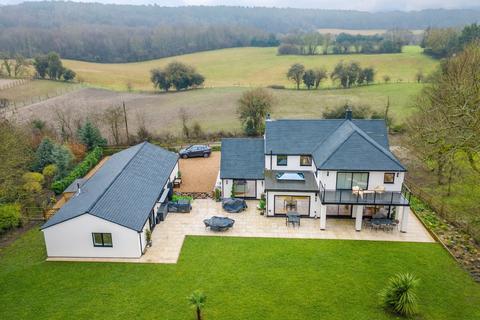 5 bedroom detached house for sale, Vera Lane, Welwyn, Hertfordshire, AL6 0EW