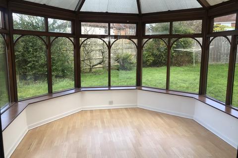 4 bedroom detached house to rent, Stockwell Road, Devizes SN10
