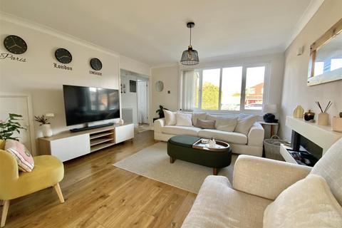 5 bedroom semi-detached house for sale, Glebe Road, Deanshanger, Milton Keynes