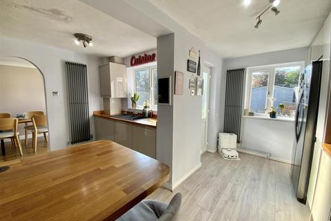 5 bedroom semi-detached house for sale, Glebe Road, Deanshanger, Milton Keynes