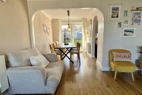5 bedroom semi-detached house for sale, Glebe Road, Deanshanger, Milton Keynes
