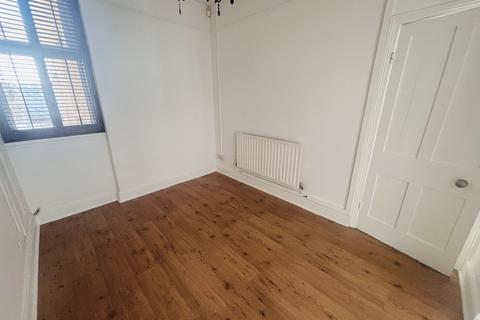 3 bedroom property to rent, Castleland Street, Barry, CF63