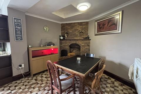 5 bedroom terraced house for sale, New Road, Llandovery, Carmarthenshire.