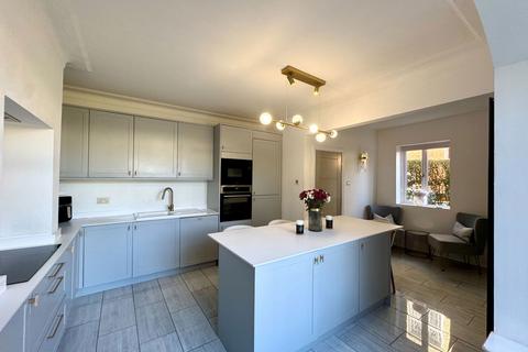 3 bedroom semi-detached house for sale, Meadway, Preston PR1
