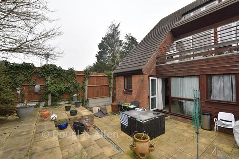 undefined, Calvert Drive, Basildon, Essex