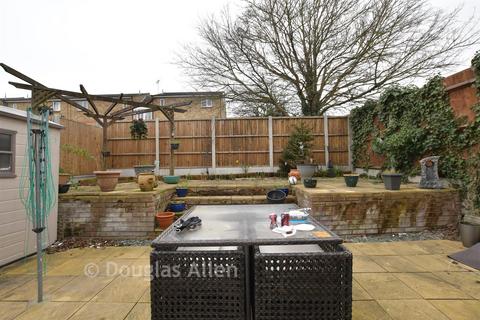 undefined, Calvert Drive, Basildon, Essex