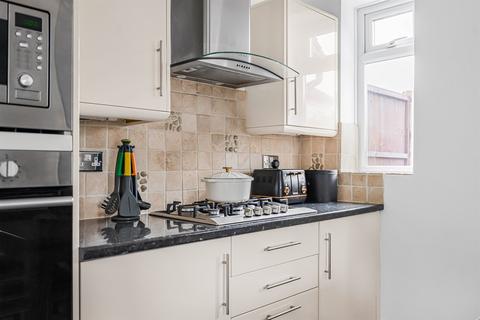 2 bedroom house for sale, Seymour Court Road, Marlow