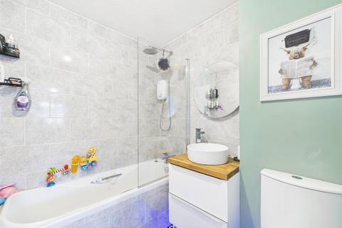 undefined, Raleigh Close, Churchdown, Gloucester, Gloucestershire, GL3