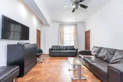 2 bedroom flat to rent, Hallam Street, London