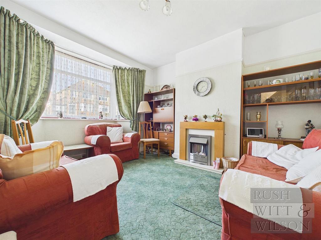 CAM03417 G0-PR0994-STILL017.jpg