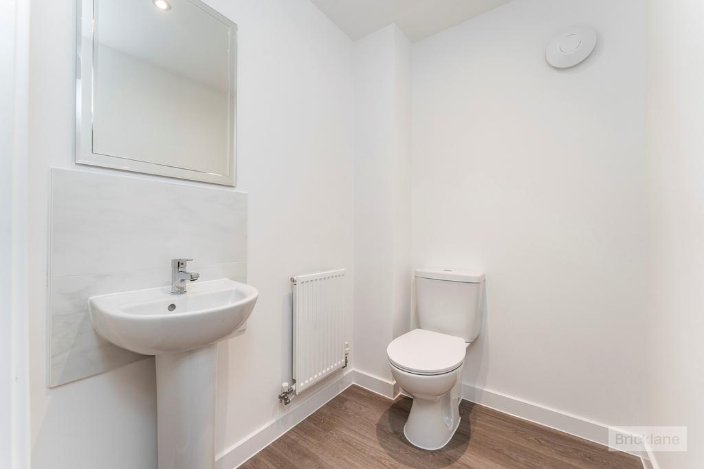 Cloakroom/wc