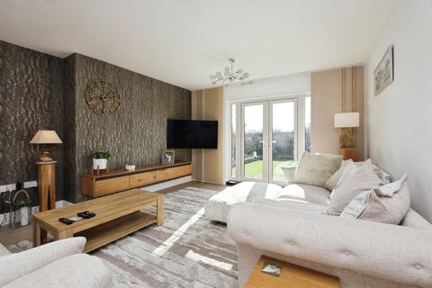 4 bedroom detached house for sale, Coach Barn Lane, Hailsham