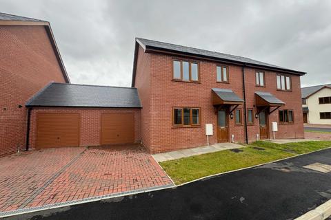 3 bedroom detached house to rent, Llanddewi Hills, Llandrindod Wells, Llanddewi