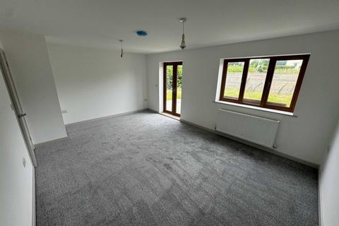 3 bedroom detached house to rent, Llanddewi Hills, Llandrindod Wells, Llanddewi