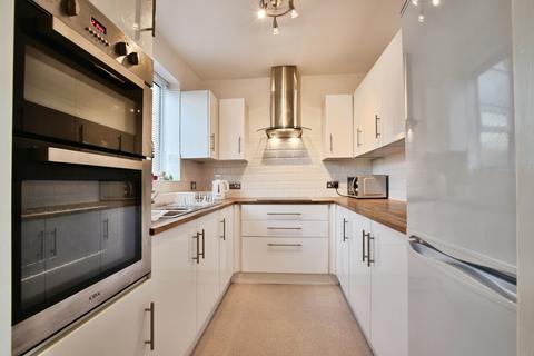 2 bedroom flat for sale, Townfield Gardens, Townfield Road, Altrincham, Greater Manchester, WA14