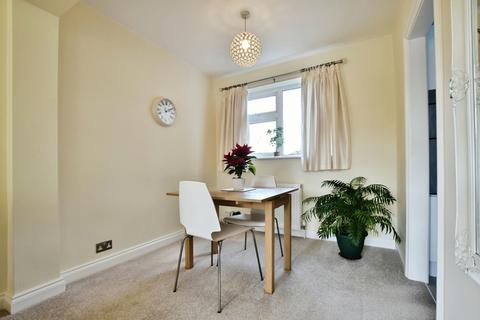2 bedroom flat for sale, Townfield Gardens, Townfield Road, Altrincham, Greater Manchester, WA14