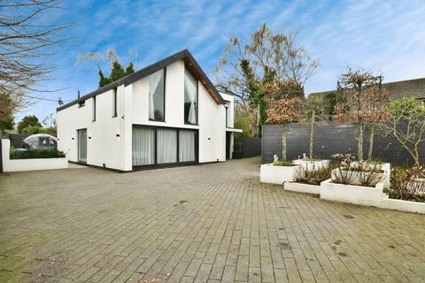 4 bedroom detached house for sale, Mayfield Road, Timperley, Altrincham, WA15