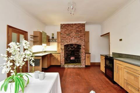 3 bedroom end of terrace house for sale, Ravens Lane, Bignall End, Stoke-on-Trent, Staffordshire, ST7