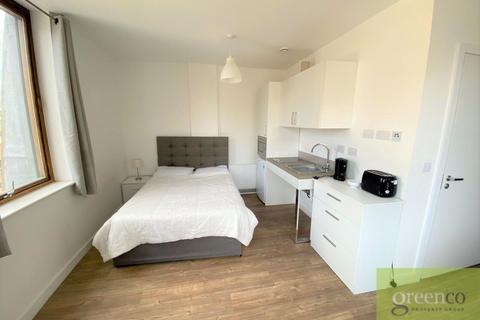 Studio to rent, Moorfields, Liverpool L2