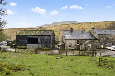 undefined, Thwaite Bridge, Hawes, DL8 3