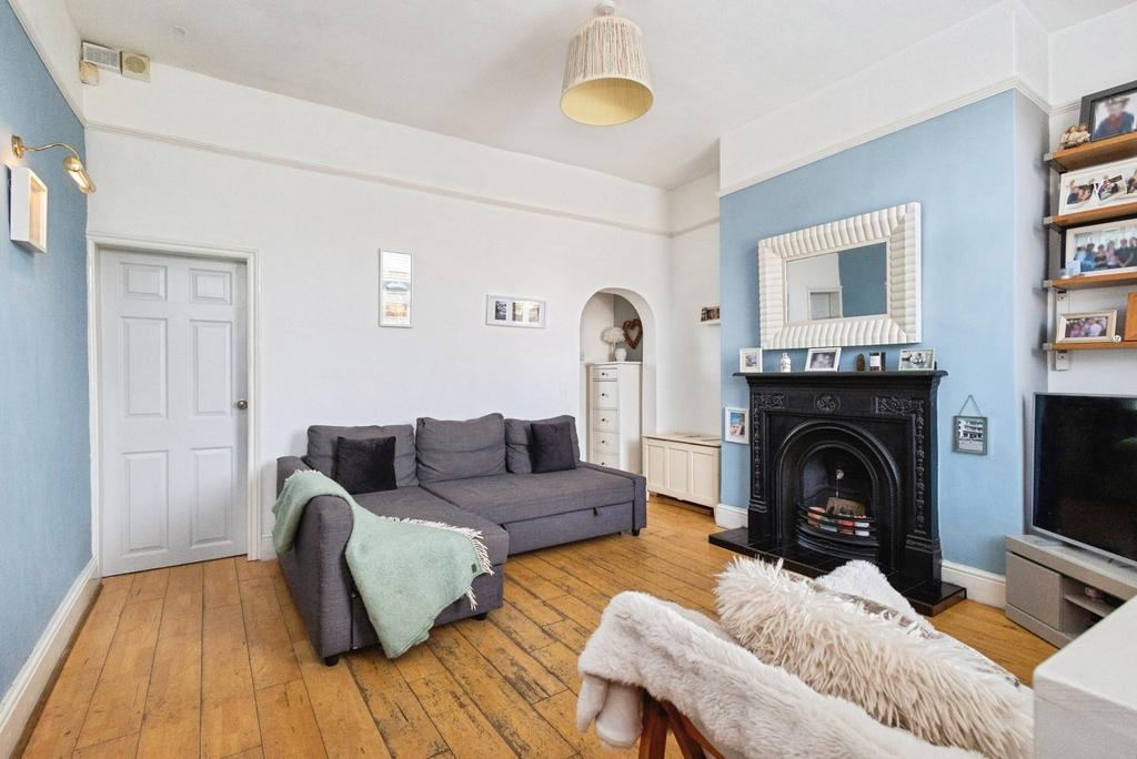 Pbox-IMG.jpg