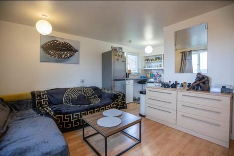 Studio to rent, Glen Almond, Bathgate, West Lothian, EH47