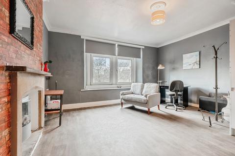 4 bedroom flat for sale, Manchester Road, Burnley, Lancashire, BB11
