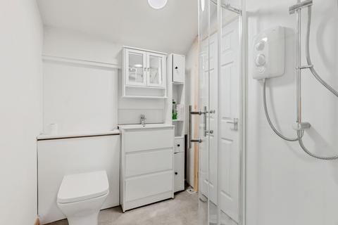 4 bedroom flat for sale, Manchester Road, Burnley, Lancashire, BB11