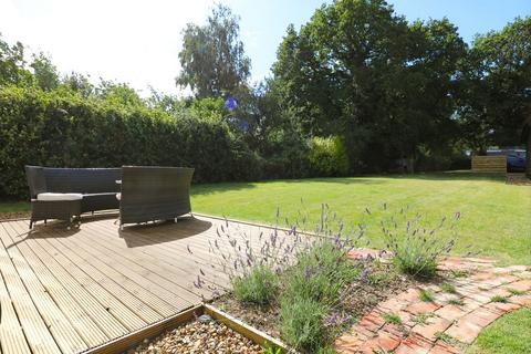 6 bedroom detached house for sale, Diss Road, Burston