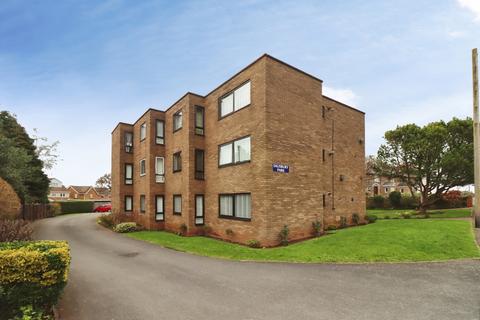 2 bedroom flat for sale, Salisbury Park, Downend, Bristol, BS16