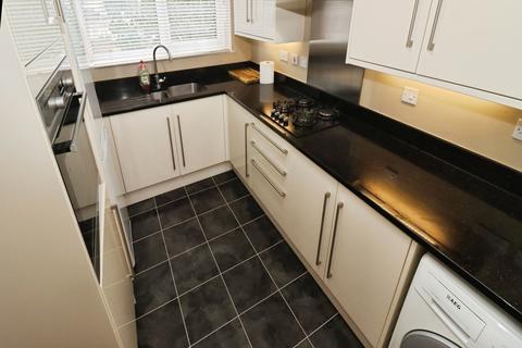 2 bedroom flat for sale, Salisbury Park, Downend, Bristol, BS16