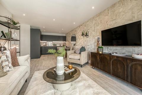 undefined, at Kew Bridge Rise, Brentford TW8
