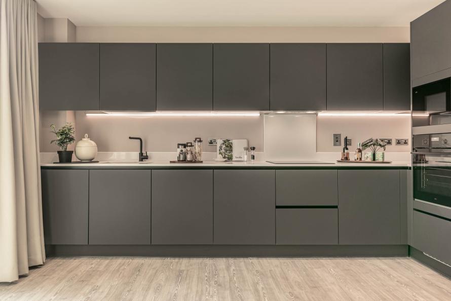 Kew Bridge Rise - 3-bedroom apartment
