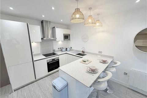 2 bedroom flat for sale, Eden Place, Cheadle, SK8