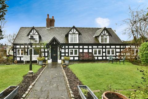 4 bedroom detached house for sale, Trenchard Drive, MANCHESTER, Lancashire, M22