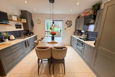 4 bedroom terraced house for sale, Bond Street, Macclesfield