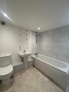 2 bedroom flat to rent, Belgrave Crescent, Eccles