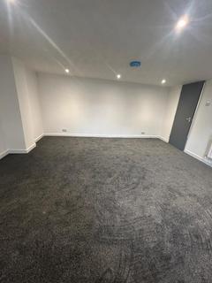 2 bedroom flat to rent, Belgrave Crescent, Eccles