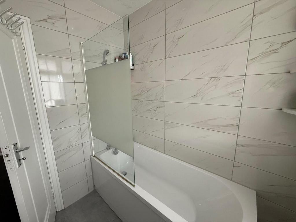 Bathroom.jpeg
