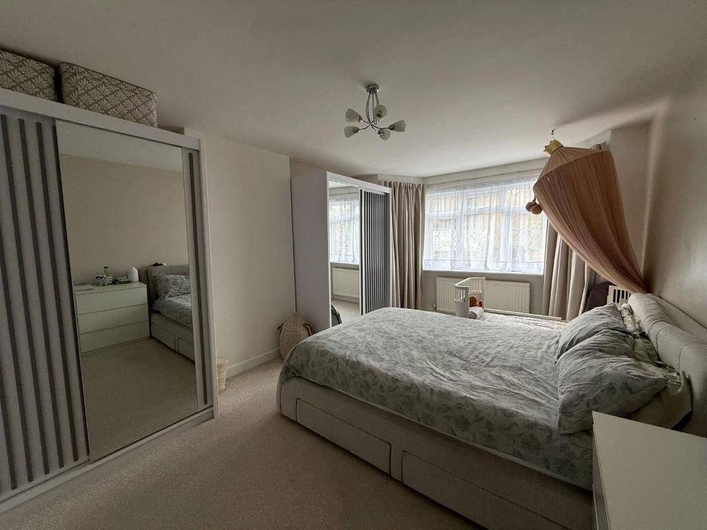 Bedroom1.jpeg
